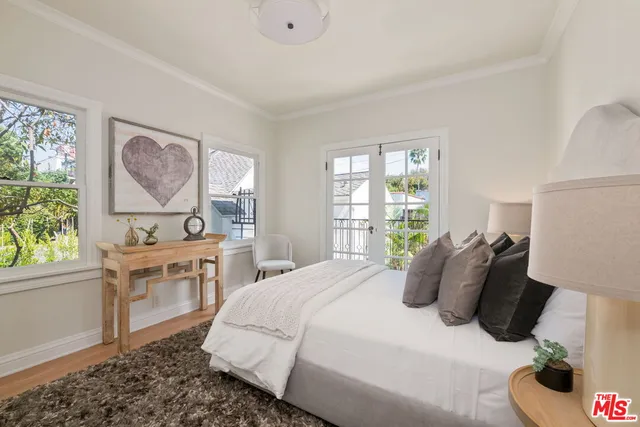 $20,000 | 802 South Cochran Avenue, Los Angeles, CA 90036