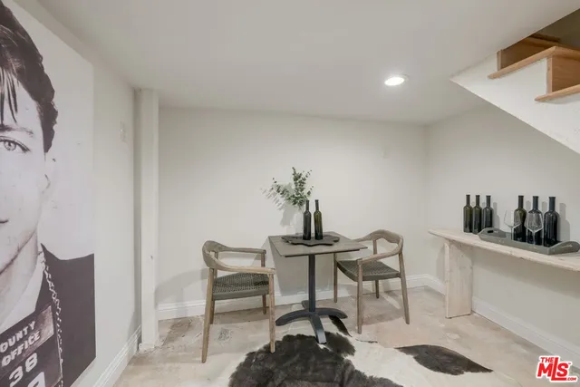 $20,000 | 802 South Cochran Avenue, Los Angeles, CA 90036