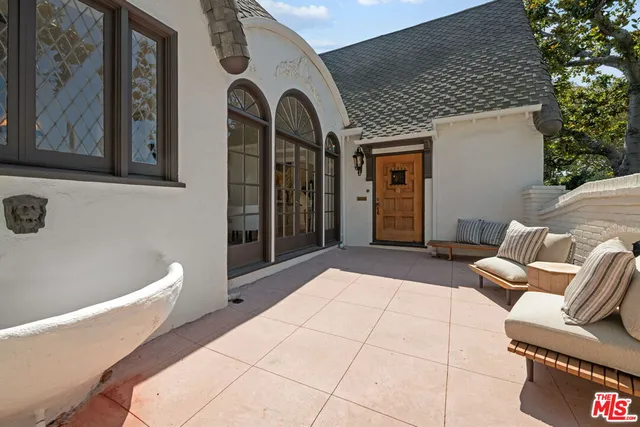 $20,000 | 802 South Cochran Avenue, Los Angeles, CA 90036