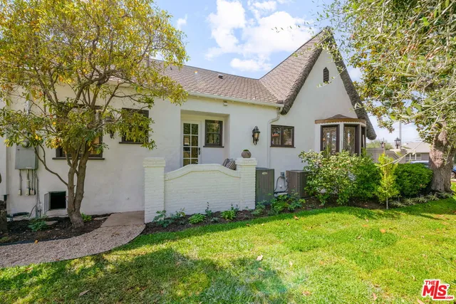 $20,000 | 802 South Cochran Avenue, Los Angeles, CA 90036