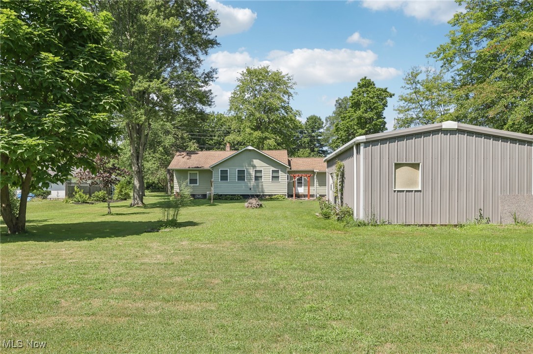 5097 Chillicothe Road Chagrin Falls, OH 44022 - Photo 42 of 45 View of green lawn