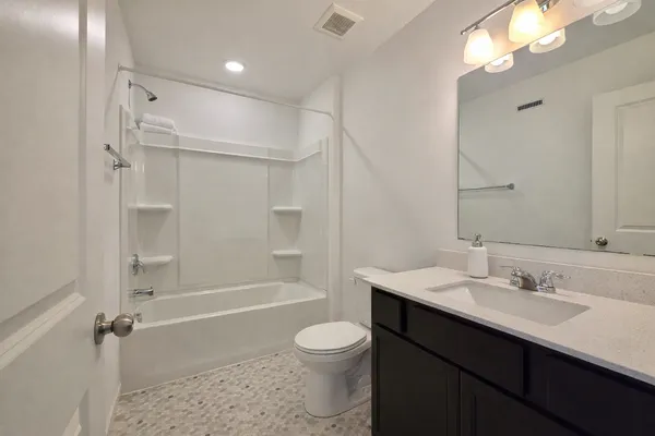 $384,900 | 5895 156th Way, St. Paul, MN 55124