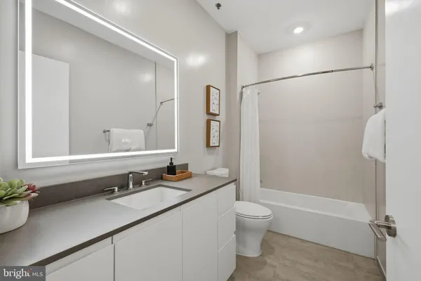 $3,100 | 950 3rd Street Northwest, Unit 103, Washington, DC 20001