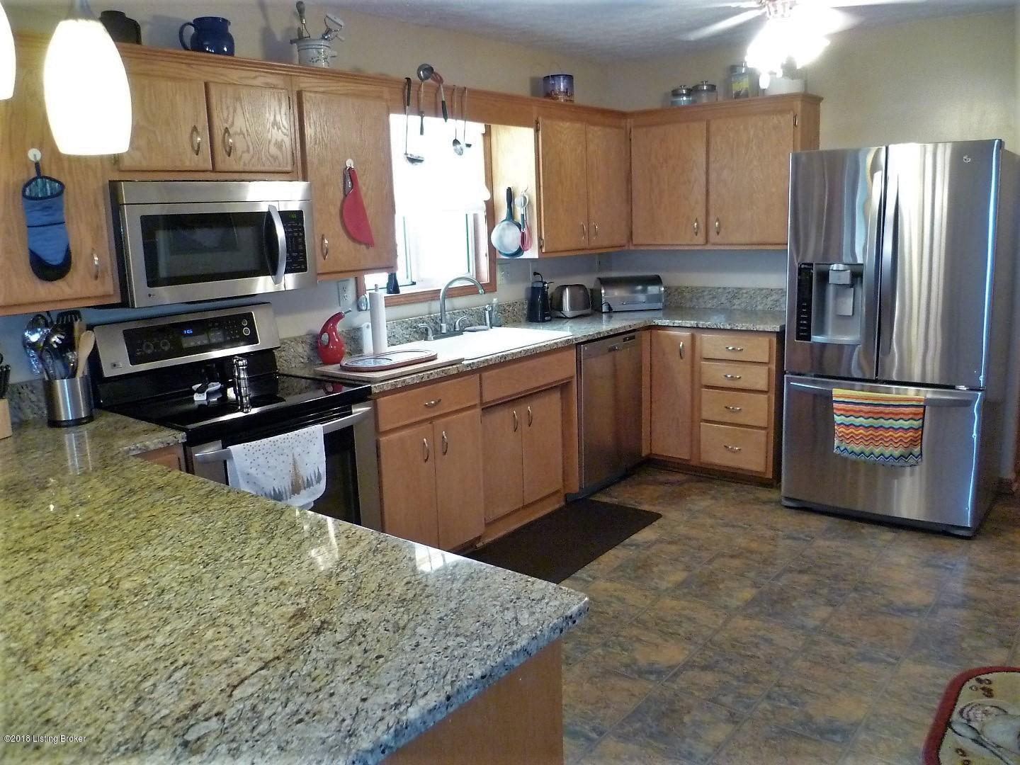 427 Hampton Road Brandenburg, KY 40108 - Photo 10 of 35 P1100301
