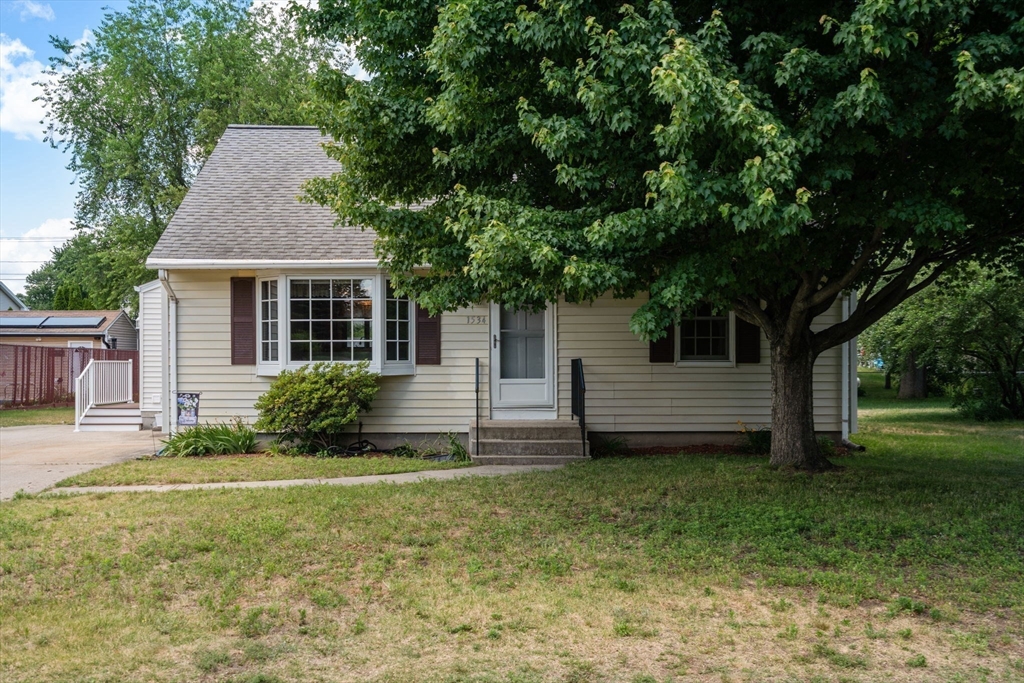 1534 Donohue Road Chicopee, MA 01020 - Photo 32 of 33
