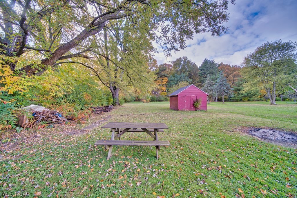 46075 Middle Ridge Road Amherst, OH 44001 - Photo 17 of 19