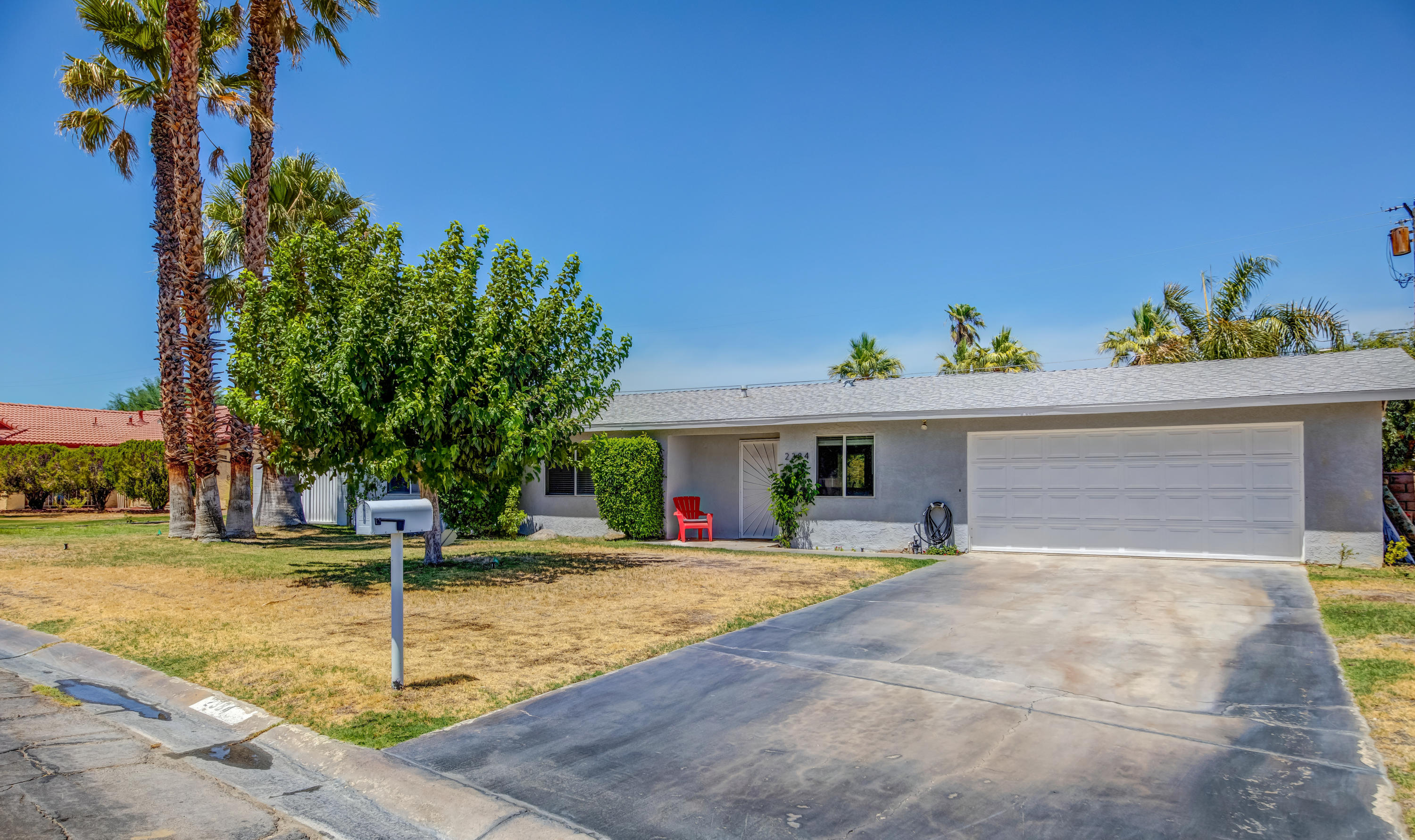 2384 East Rochelle Road Palm Springs, CA 92262 - Photo 3 of 24 3