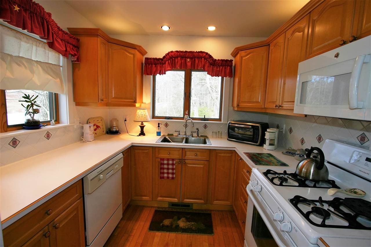 181 Rines Road Alton, NH 03809 - Photo 4 of 34