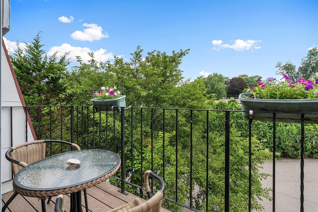 6 Apricot Street, Unit 10 Worcester, MA 01603 - Photo 14 of 33