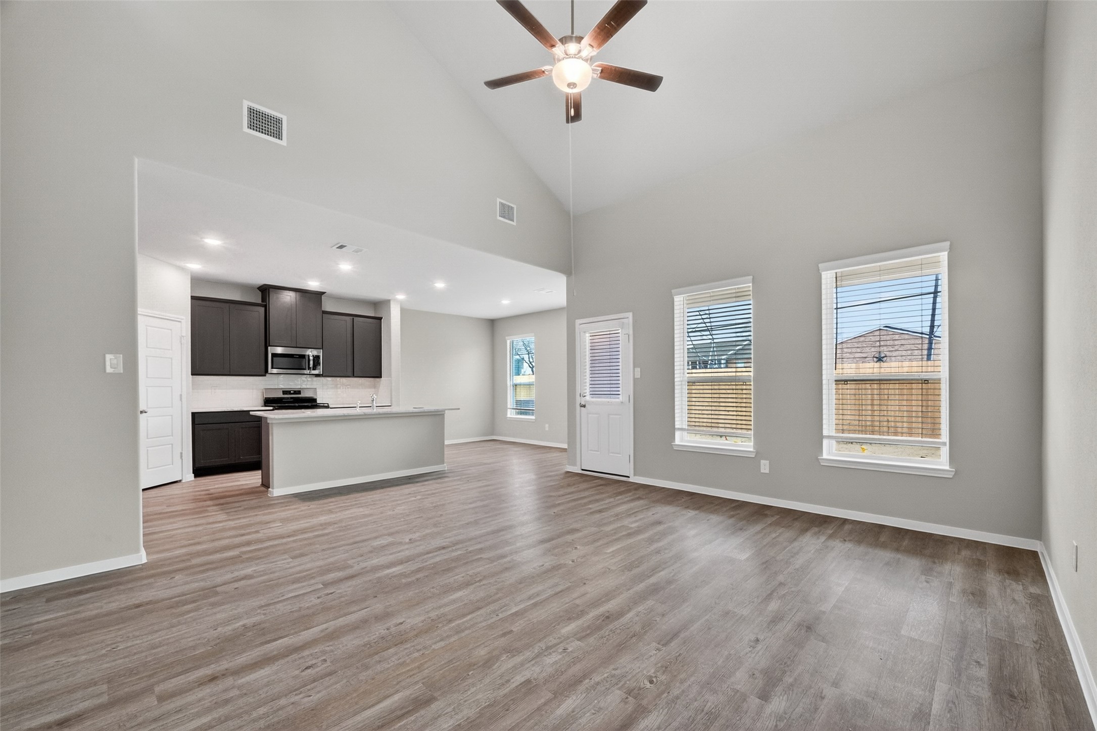 2110 Spring Hollow Drive Baytown, TX 77521 - Photo 6 of 45