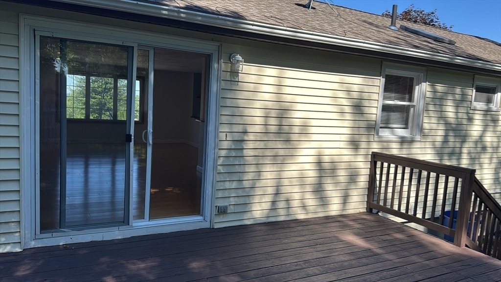 39 Westport Road Worcester, MA 01605 - Photo 18 of 40