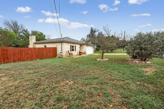 $2,500 | 14906 Foy Drive, Lakeway, TX 78734