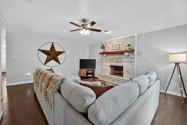 $2,500 | 14906 Foy Drive, Lakeway, TX 78734