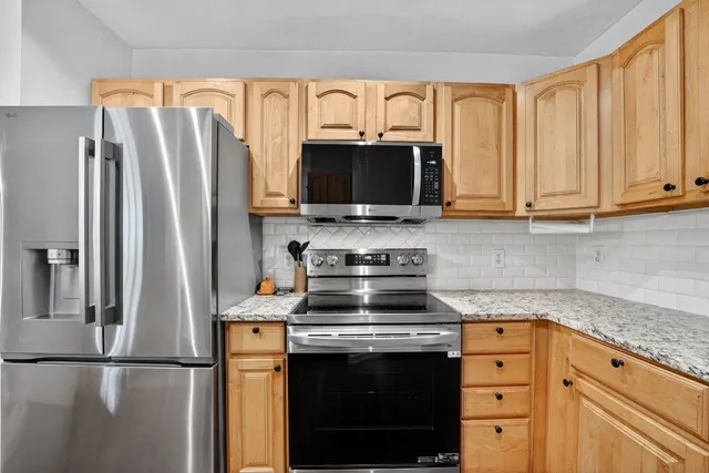 $2,500 | 14906 Foy Drive, Lakeway, TX 78734