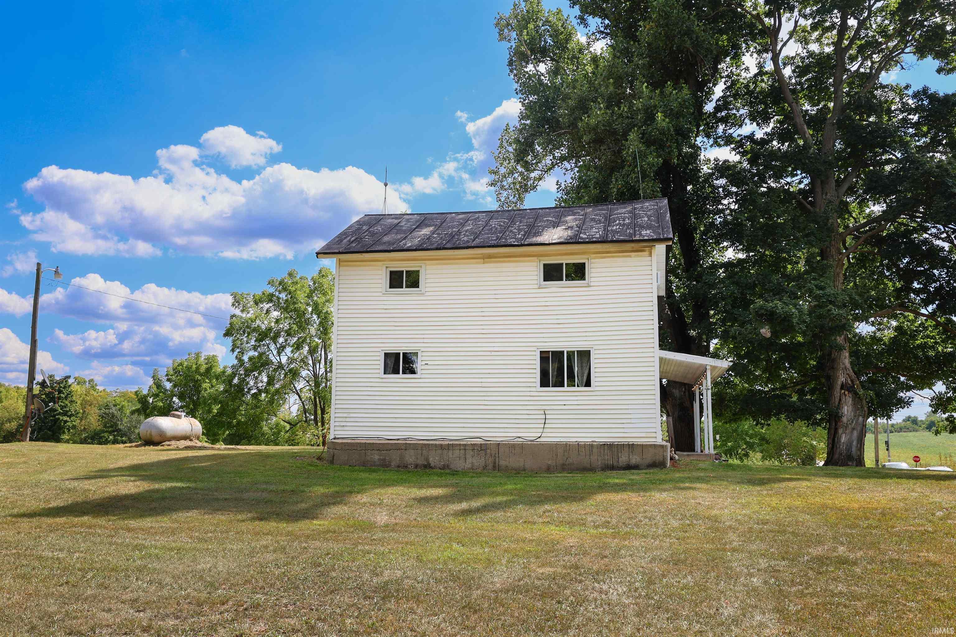 2040 North 700 East Fremont, IN 46737 - Photo 2 of 30