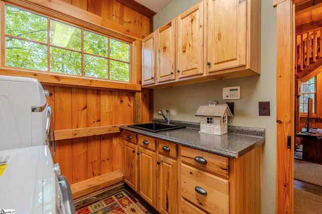 $579,900 | 201 Plumley Summit Road, Landrum, SC 29356