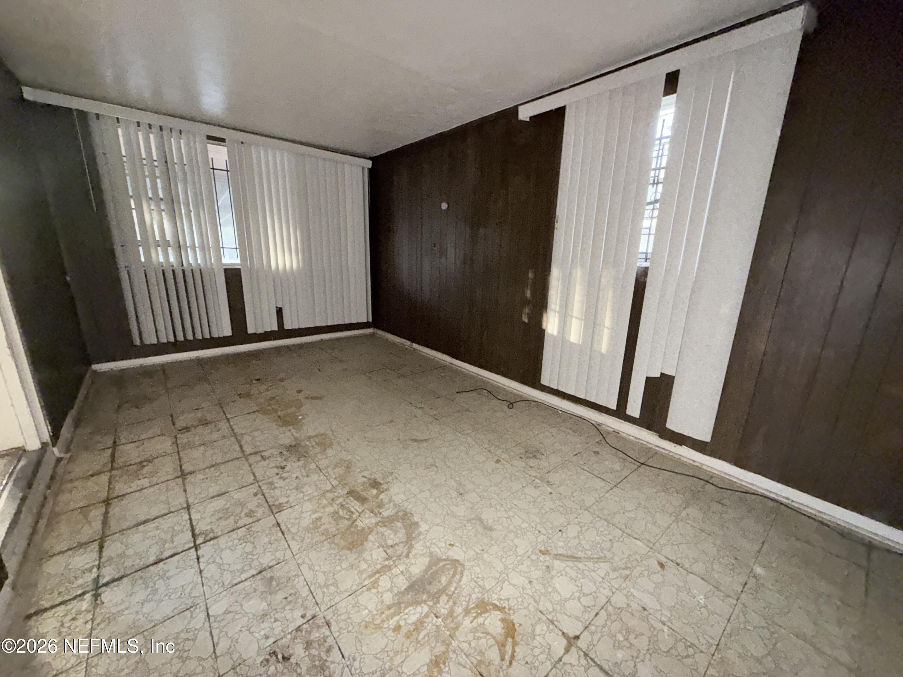 9129 Tamworth Road Jacksonville, FL 32208 - Photo 4 of 18 IMG_5024