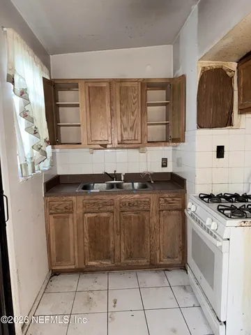 $104,995 | 9129 Tamworth Road, Jacksonville, FL 32208