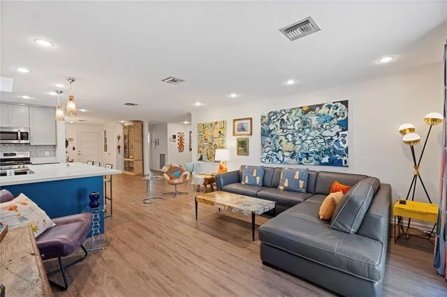 $435,000 | 532 Beverly Garden Drive, Metairie, LA 70001