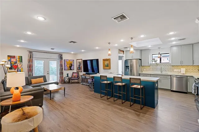 $435,000 | 532 Beverly Garden Drive, Metairie, LA 70001