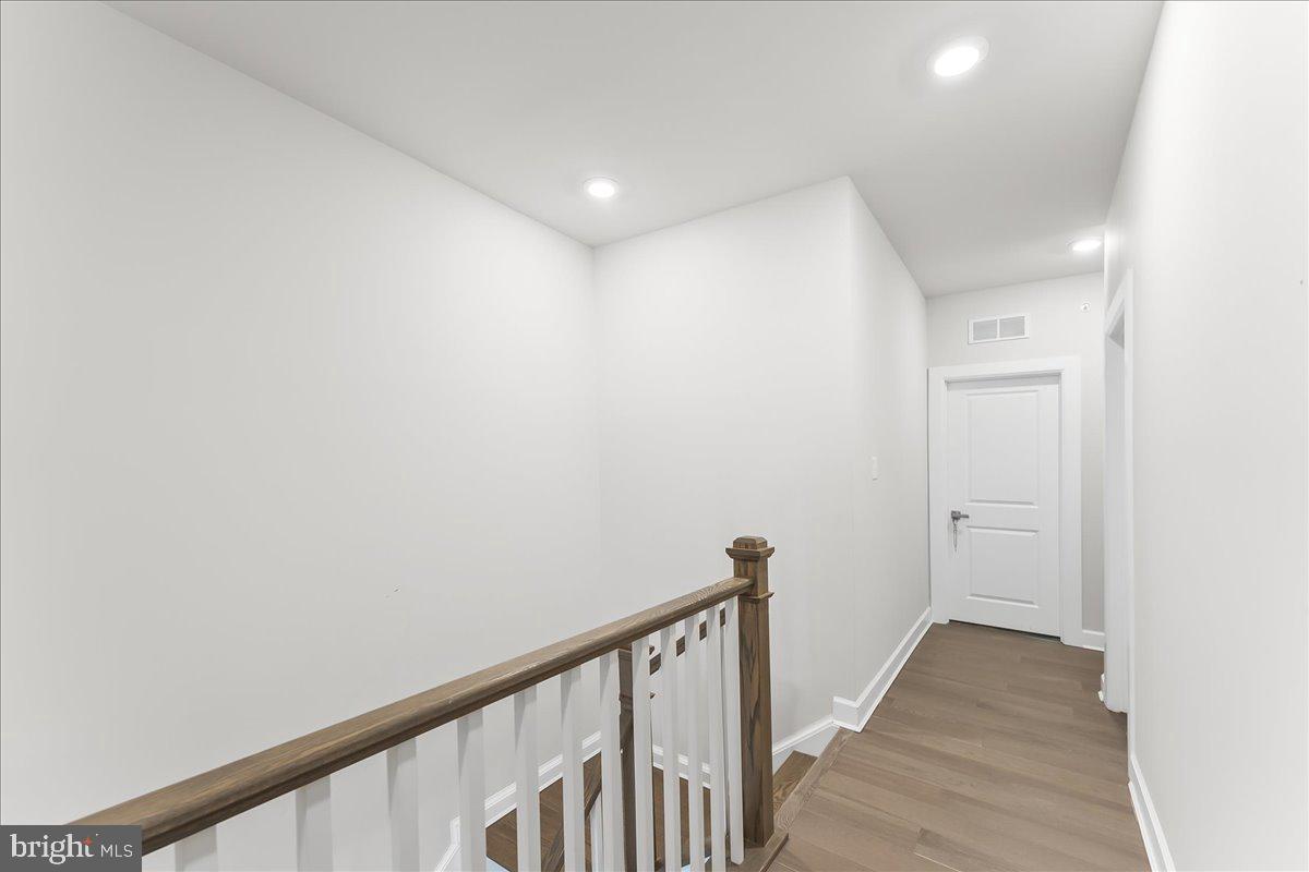 235 Ponds Edge Drive Media, PA 19063 - Photo 24 of 47 2nd Floor Hallway