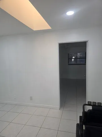 $3,000 | 4443 Vicliff Road, West Palm Beach, FL 33406