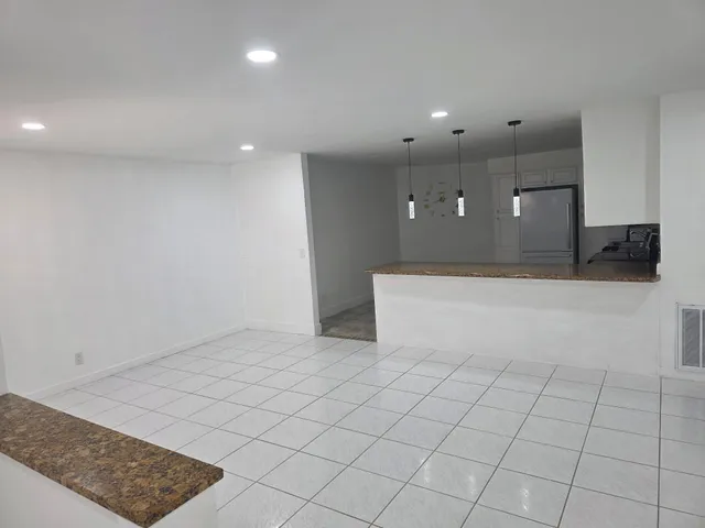 $3,000 | 4443 Vicliff Road, West Palm Beach, FL 33406