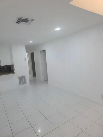 $3,000 | 4443 Vicliff Road, West Palm Beach, FL 33406