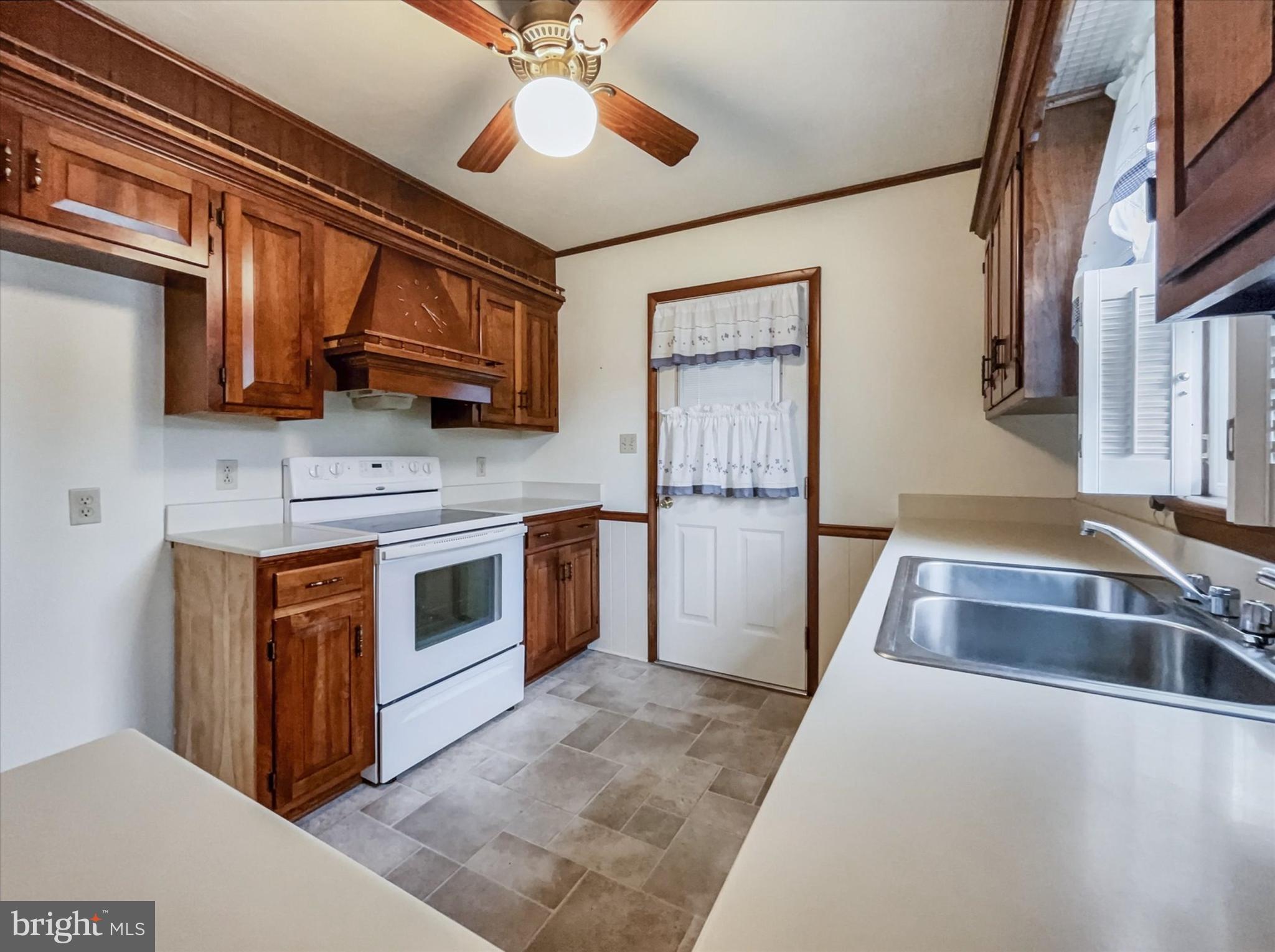 5 Carson Avenue Hanover, PA 17331 - Photo 12 of 28 Gallery Image 12