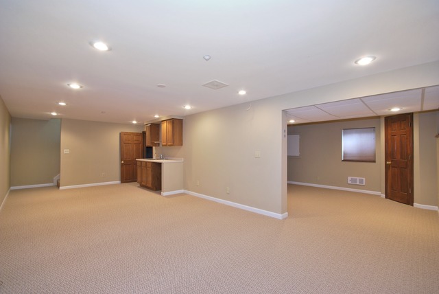 1715 Forest Ridge Road St. Charles, IL 60174 - Photo 10 of 11