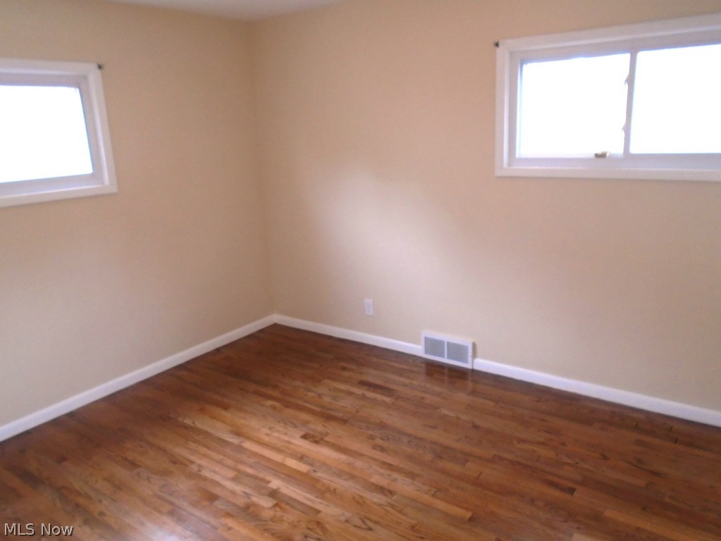 1271 Gordon Road Lyndhurst, OH 44124 - Photo 10 of 20