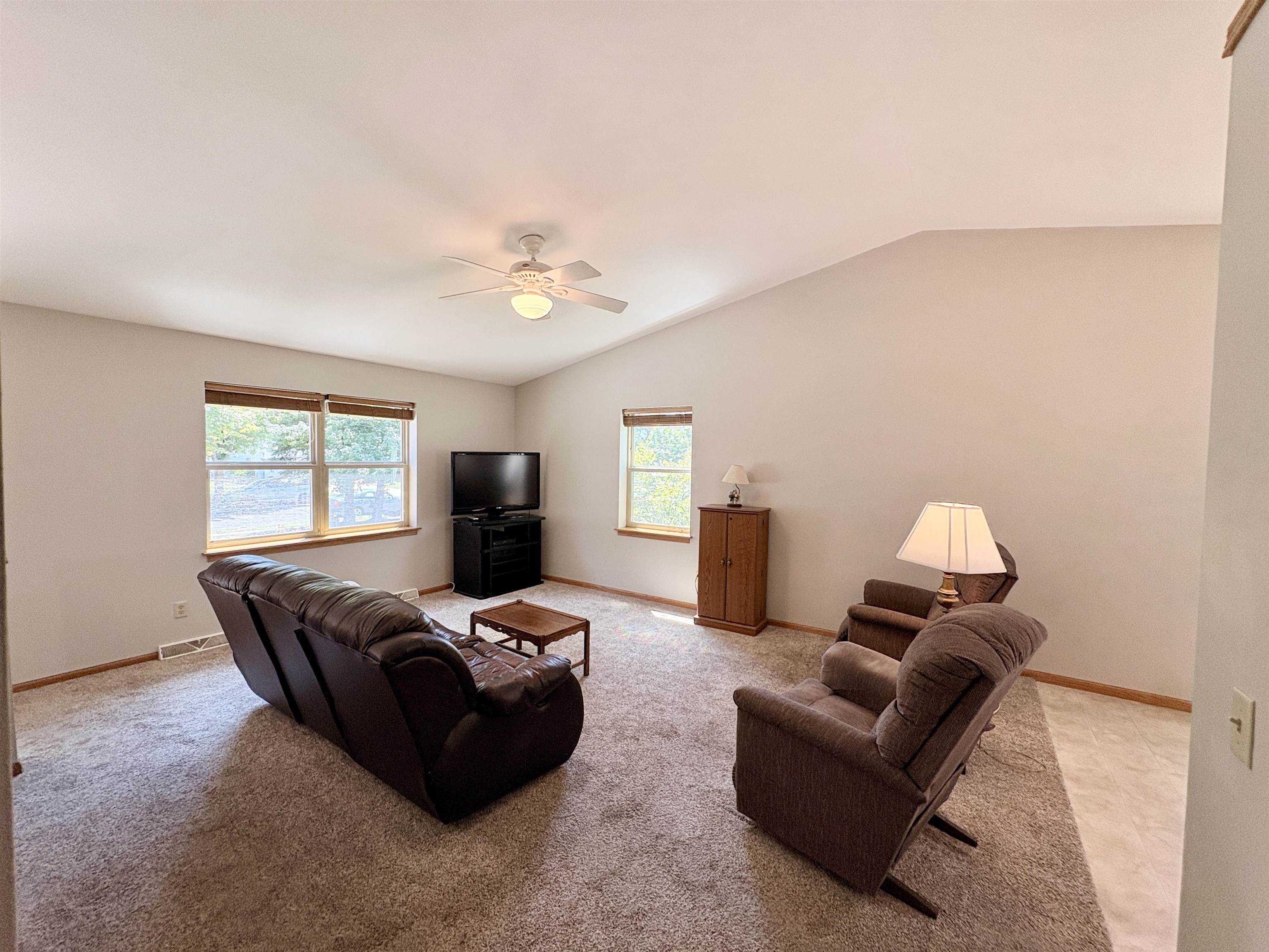 1340 Prairie Rose Drive Sun Prairie, WI 53590 - Photo 5 of 39
