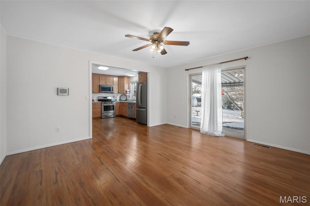 3109 Powder Horn Trail St. Charles, MO 63301 - Photo 7 of 36