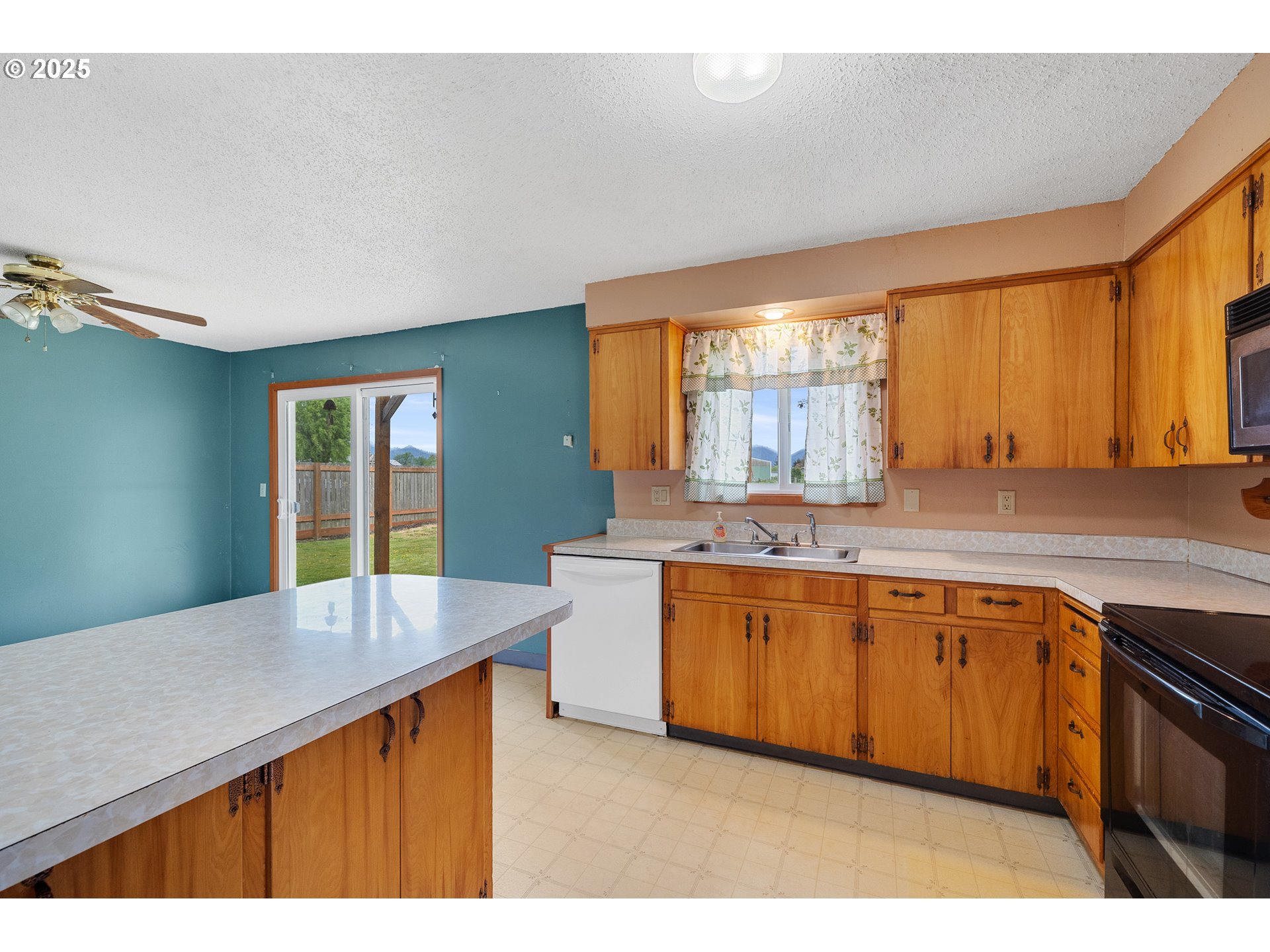 3165 Fitzpatrick Road Tillamook, OR 97141 - Photo 10 of 29