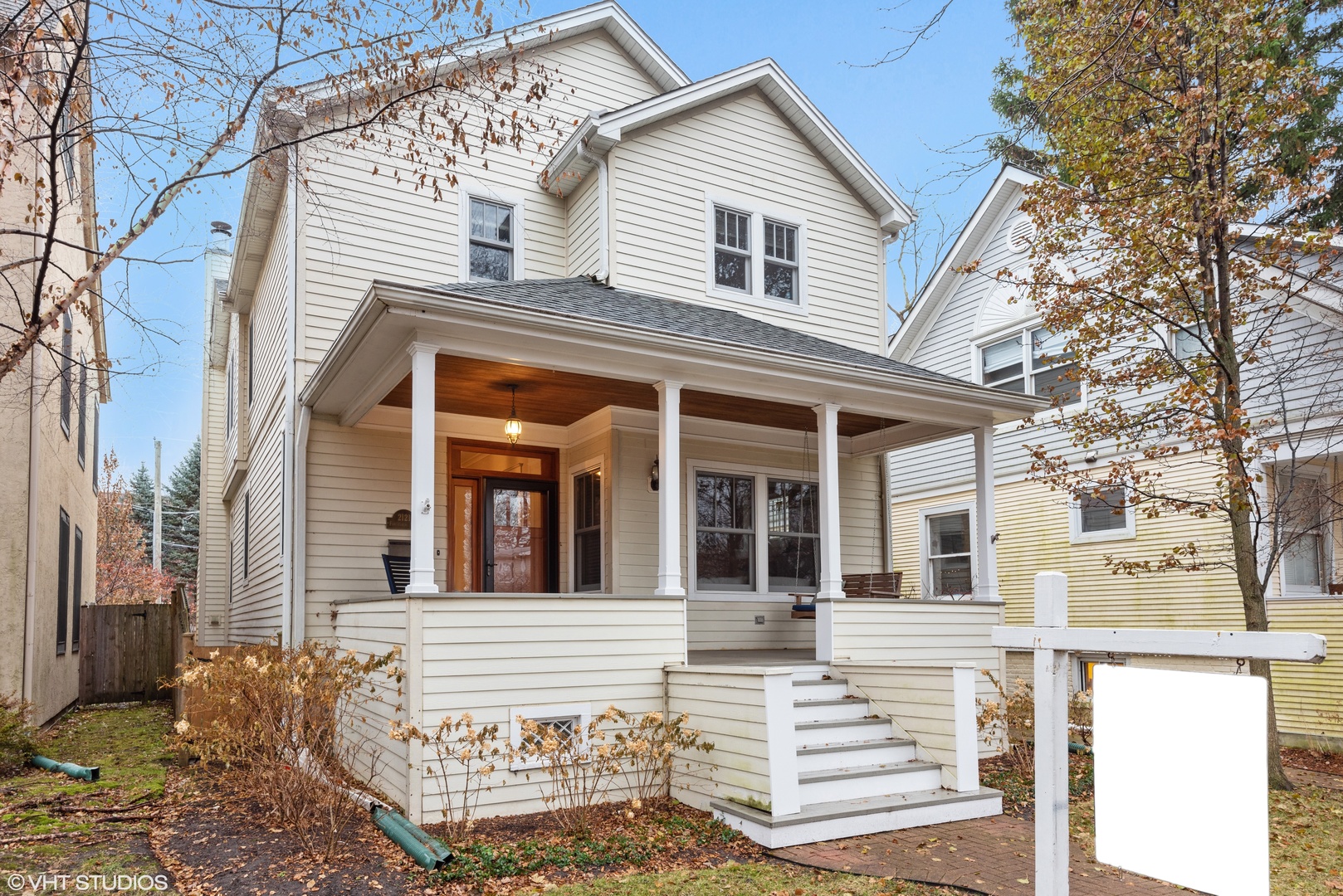 2121 Forestview Road Evanston, IL 60201 - Photo 1 of 35 a front view of a house with a balcony