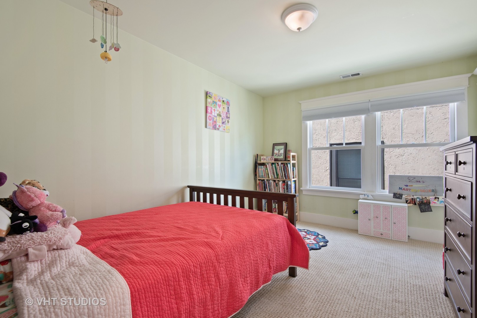 2121 Forestview Road Evanston, IL 60201 - Photo 23 of 35 a bed room with a bed and a television