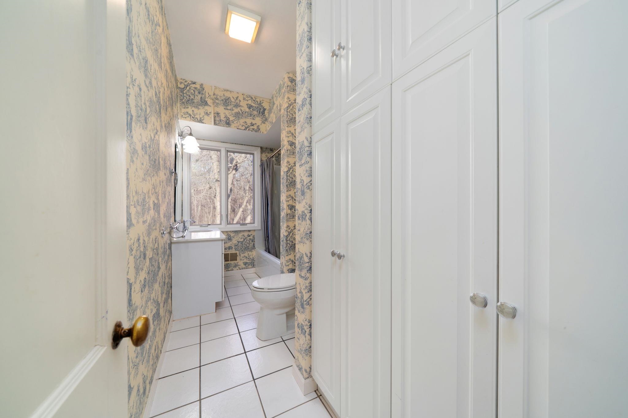 959 North River Road Oregon, IL 61061 - Photo 42 of 63 a bathroom with a toilet and a shower