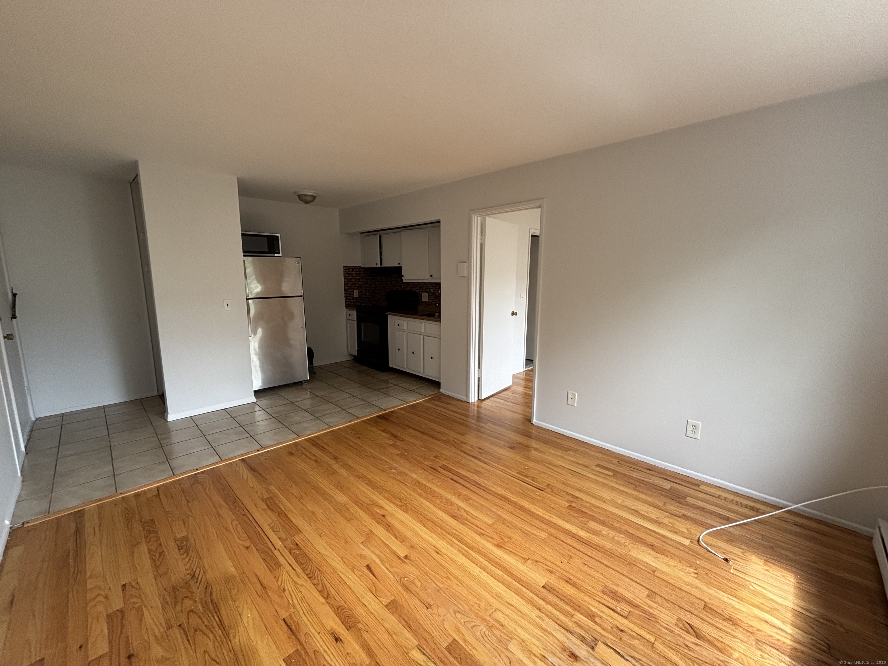 17 Ferris Avenue, Unit 14 Norwalk, CT 06854 - Photo 4 of 8