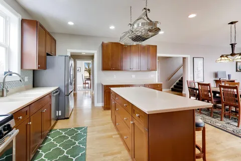 $725,000 | 1082 Prairie Trail, Grayslake, IL 60030
