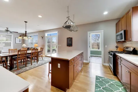 $725,000 | 1082 Prairie Trail, Grayslake, IL 60030
