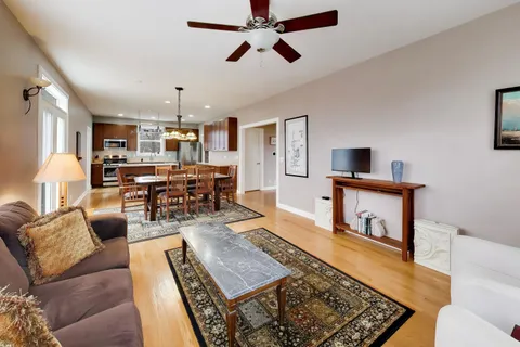 $725,000 | 1082 Prairie Trail, Grayslake, IL 60030