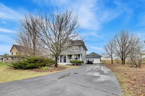 $725,000 | 1082 Prairie Trail, Grayslake, IL 60030