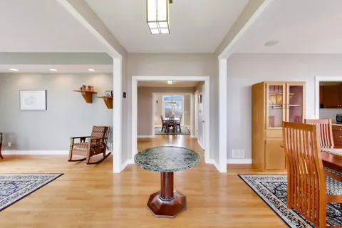 $725,000 | 1082 Prairie Trail, Grayslake, IL 60030