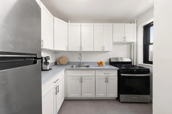 $749,000 | 205 Clinton Avenue, Unit 7D | Clinton Hill
