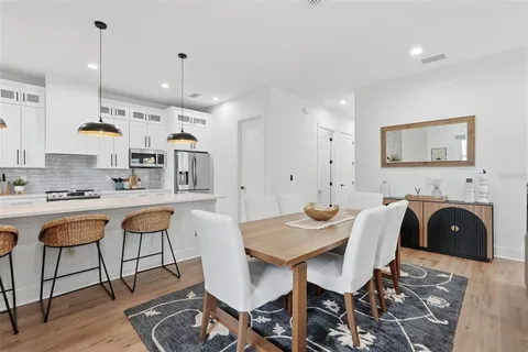 $1,100,000 | 1727 Maryland Avenue Northeast, St. Petersburg, FL 33703