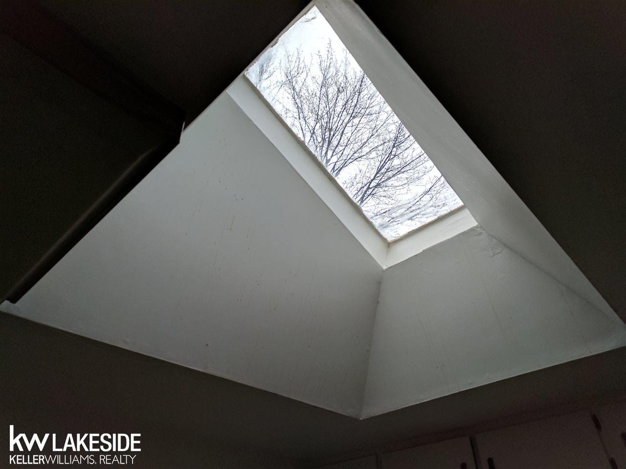 23870 Chapman Road Macomb, MI 48042 - Photo 5 of 13 Kitchen - Skylight