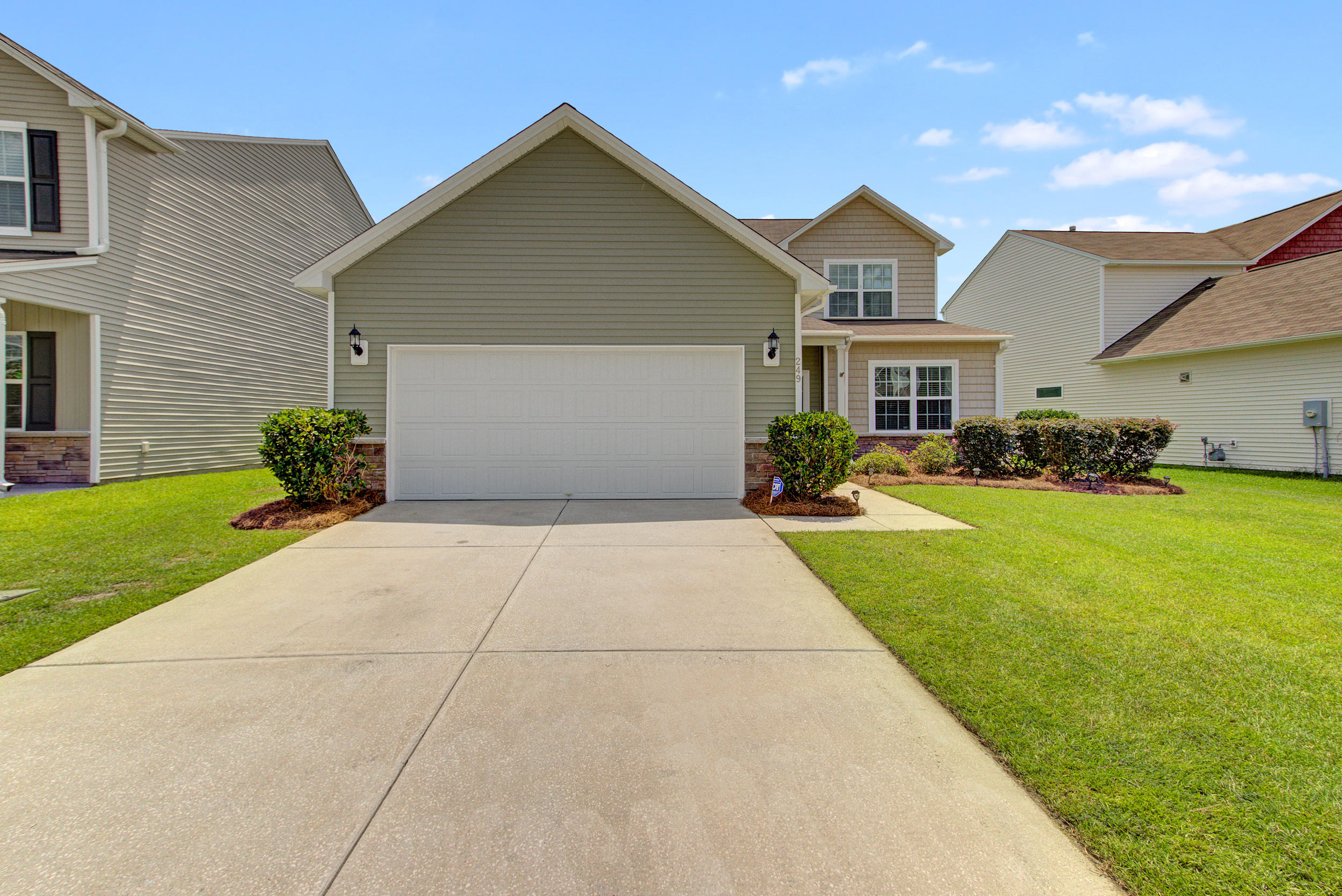 249 Decatur Drive Summerville, SC 29486 - Photo 2 of 45 249 Decatur Dr, Summerville SC (2)