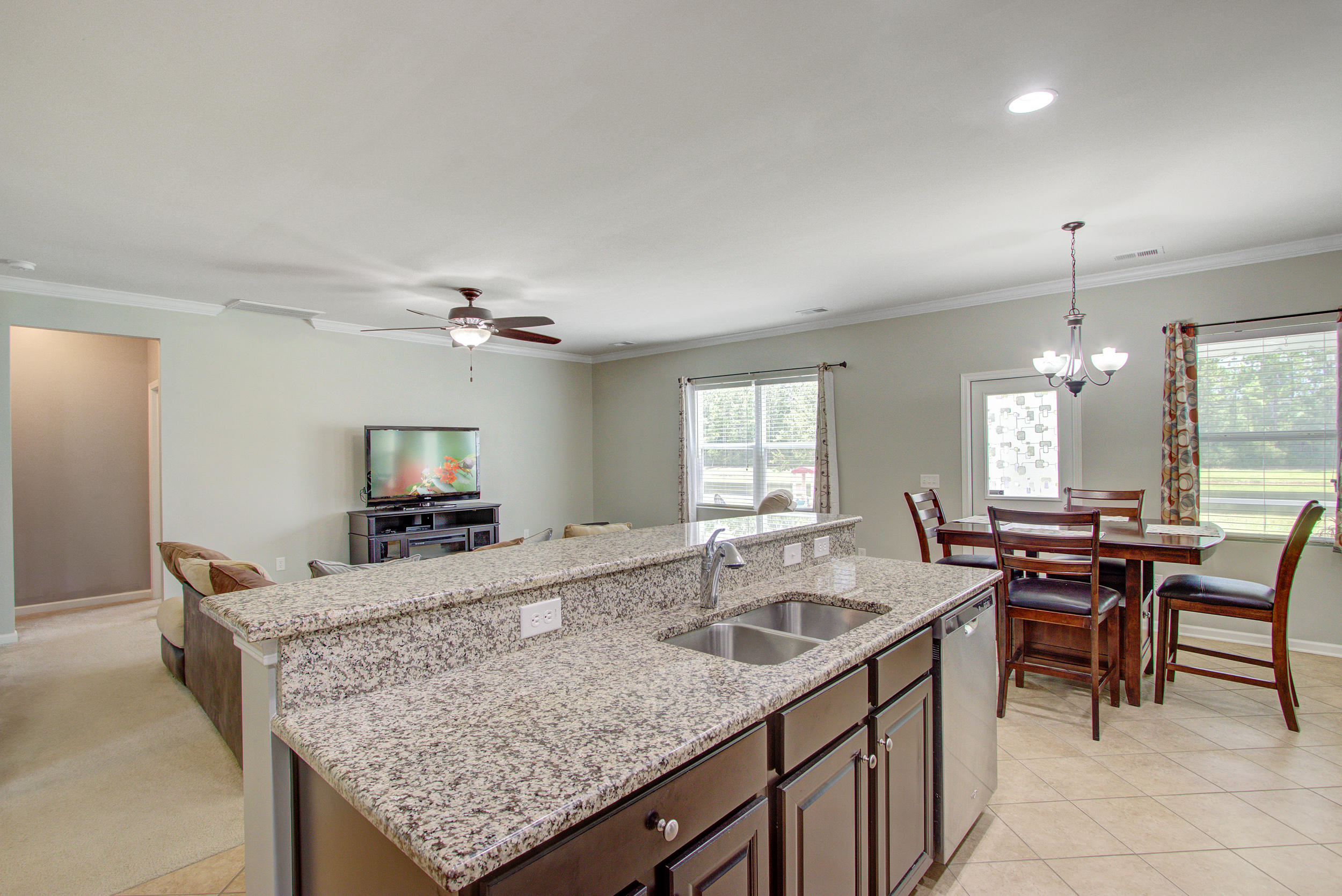 249 Decatur Drive Summerville, SC 29486 - Photo 13 of 45 249 Decatur Dr, Summerville SC (13)
