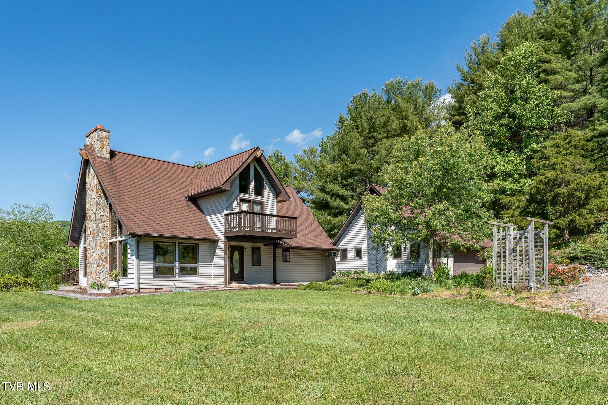 336 Mack Branch Road Mountain City, TN 37683 - Photo 8 of 94 336 Mack Branch Road (33 of 109)