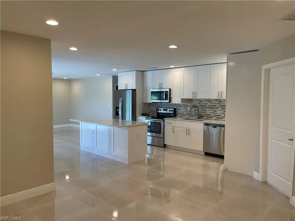 $3,500 | 255 Pine Valley Circle, Naples, FL 34113